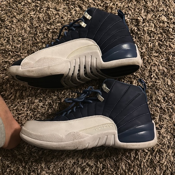 Men’s Jordan 12’s Indigo size 8.5 used just need a little clean up - Picture 2 of 6